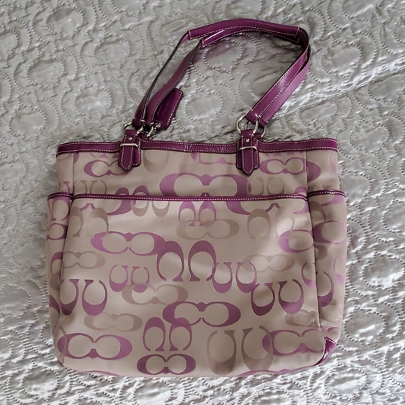 Coach purse - Picture 4 of 6
